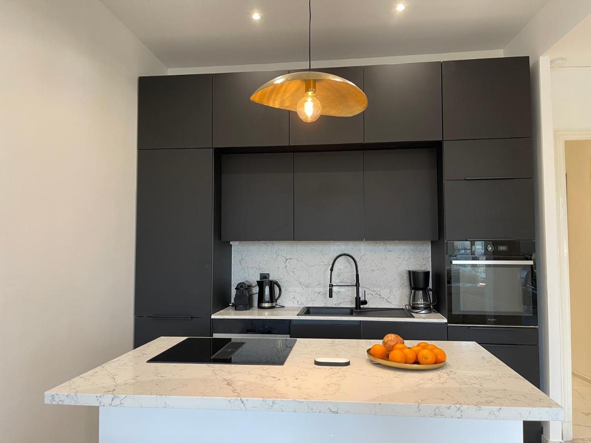 Spacious 3 Bedroom Flat Nice Center - Magnificent View-Parking Luaran gambar